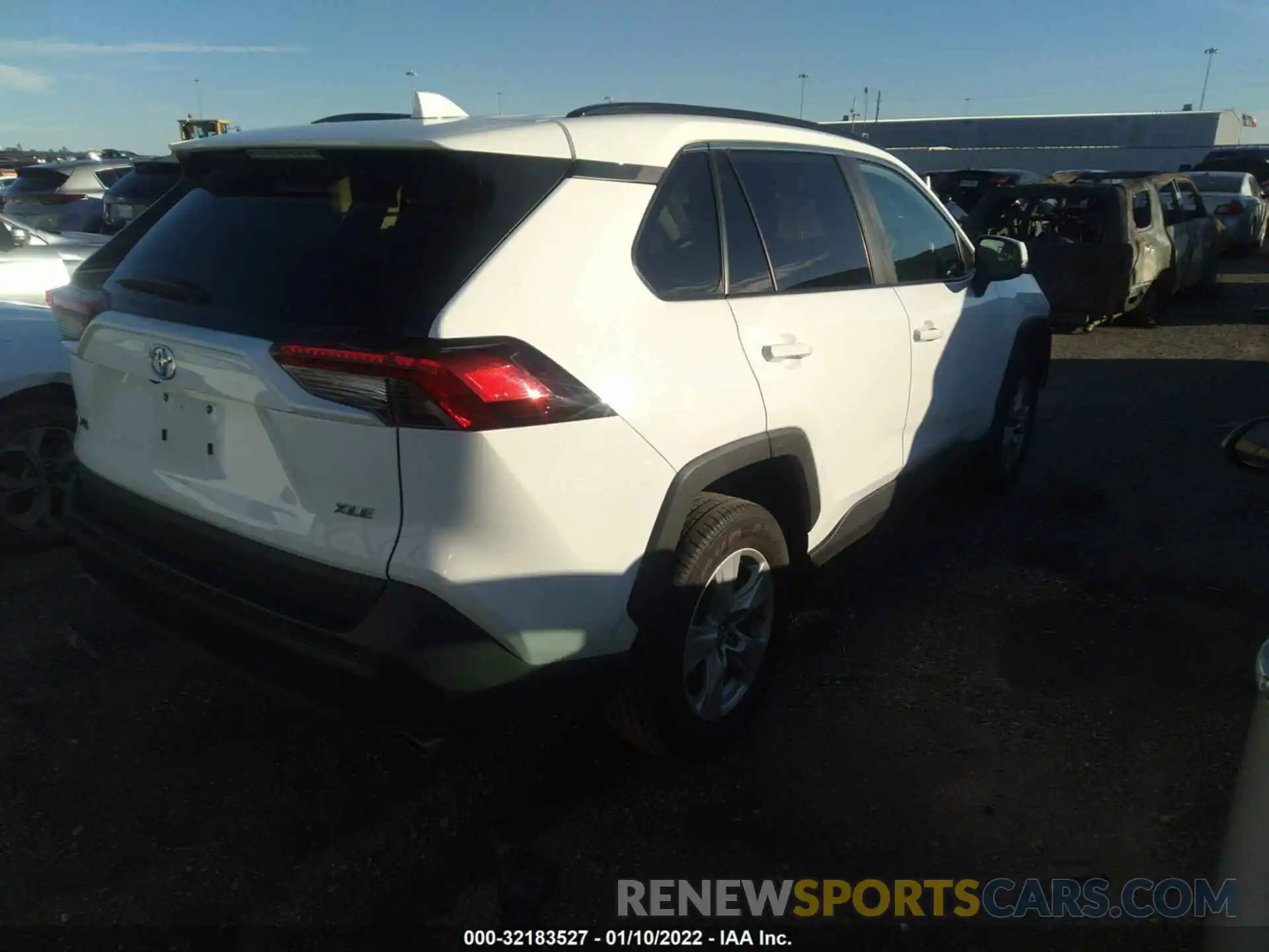 4 Photograph of a damaged car 2T3W1RFV5MW119162 TOYOTA RAV4 2021