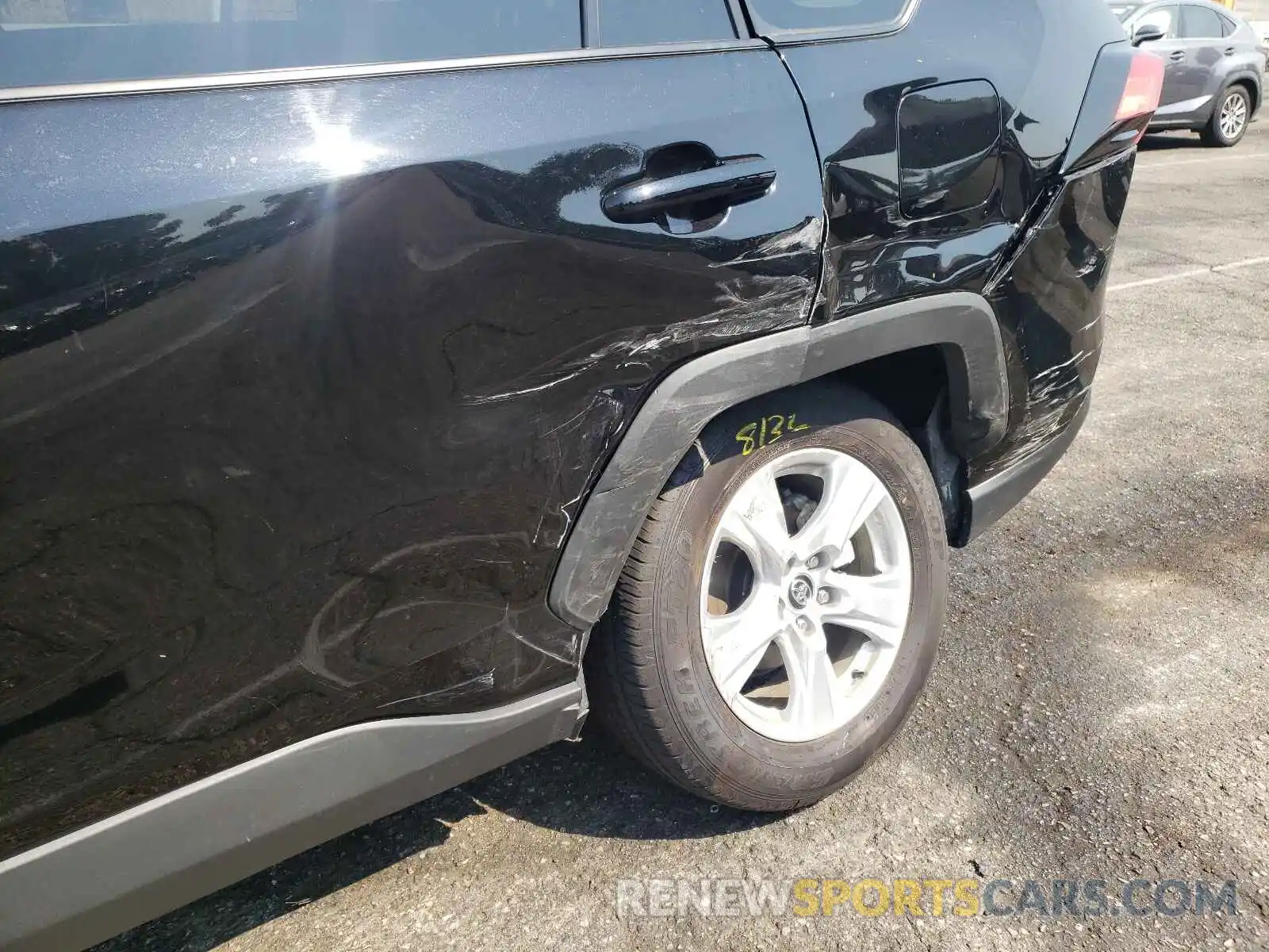 9 Photograph of a damaged car 2T3W1RFV5MW121428 TOYOTA RAV4 2021