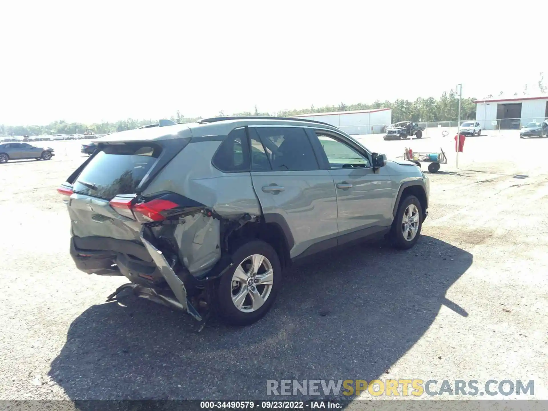 4 Photograph of a damaged car 2T3W1RFV5MW122384 TOYOTA RAV4 2021