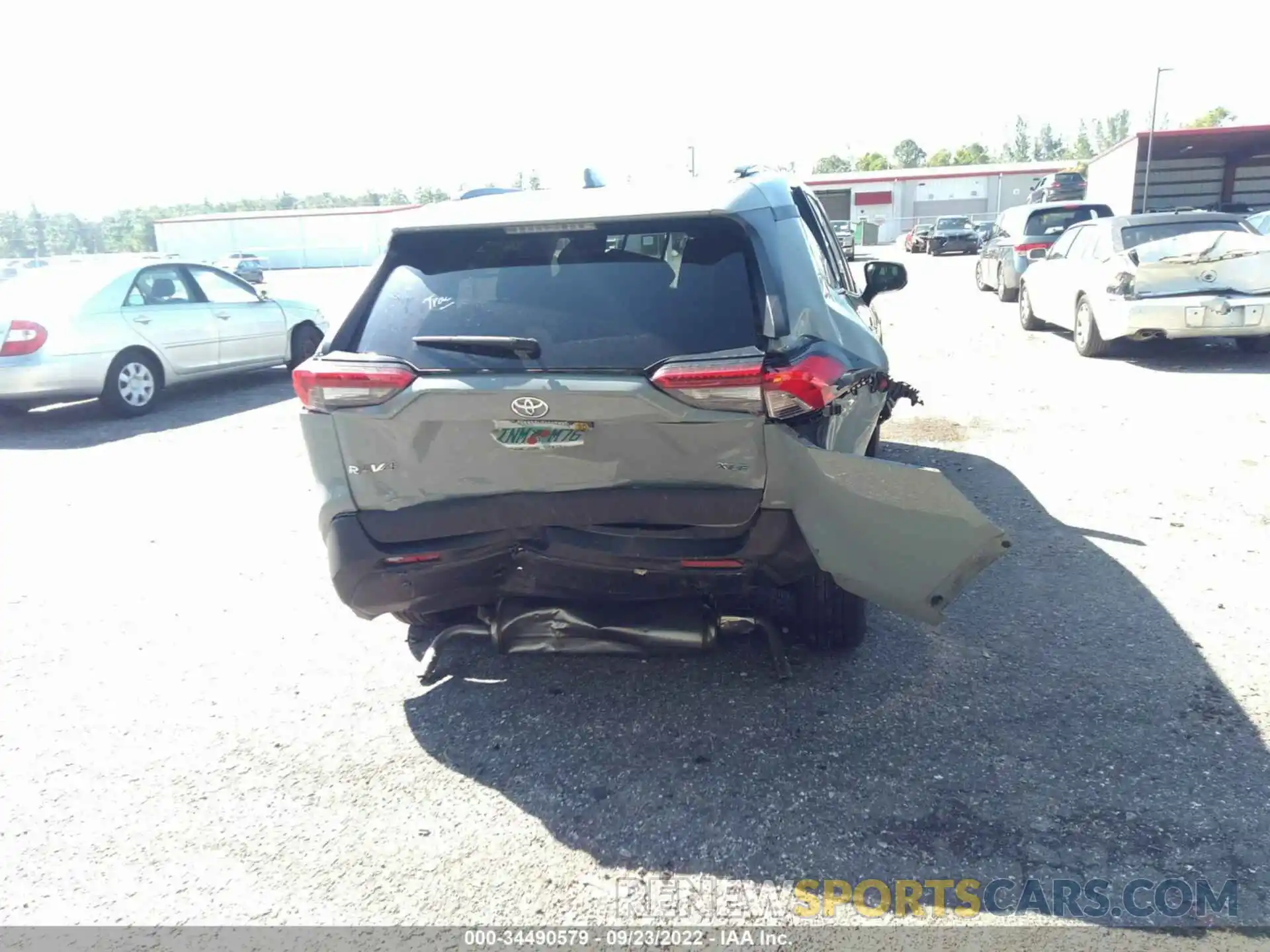 6 Photograph of a damaged car 2T3W1RFV5MW122384 TOYOTA RAV4 2021