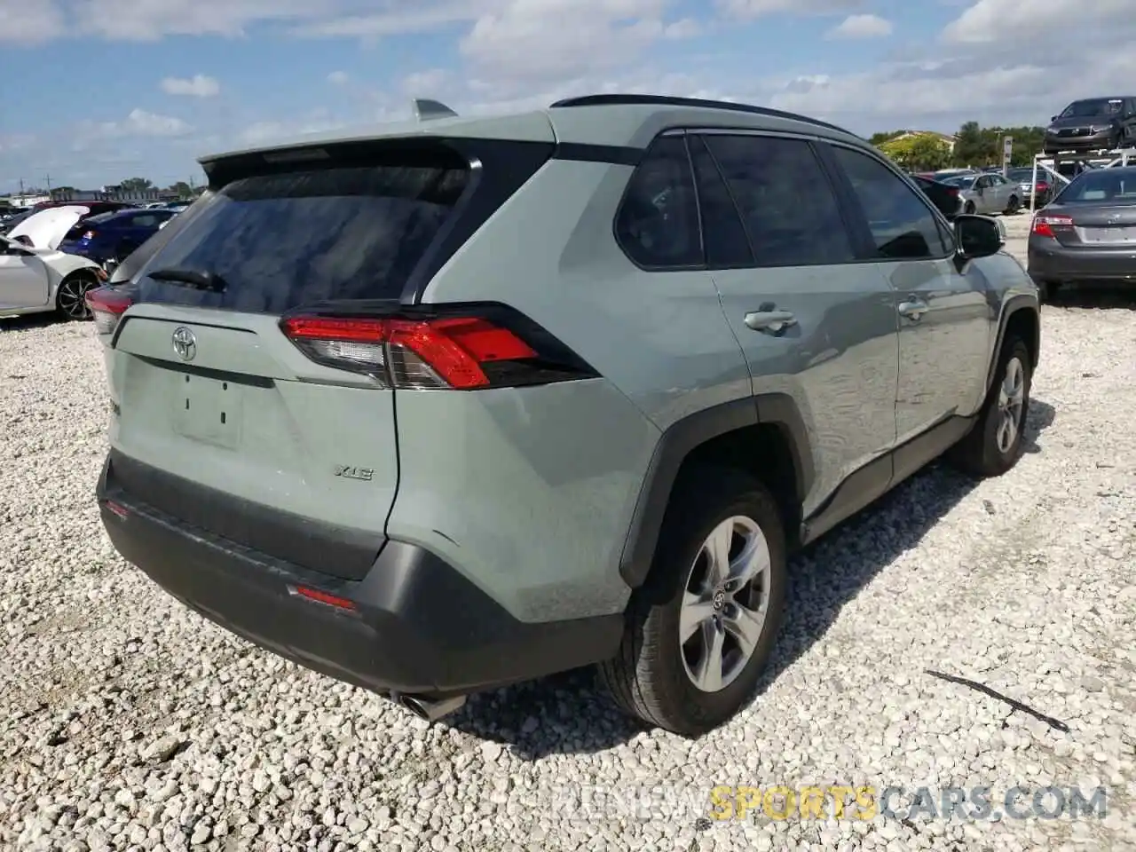 4 Photograph of a damaged car 2T3W1RFV5MW128377 TOYOTA RAV4 2021