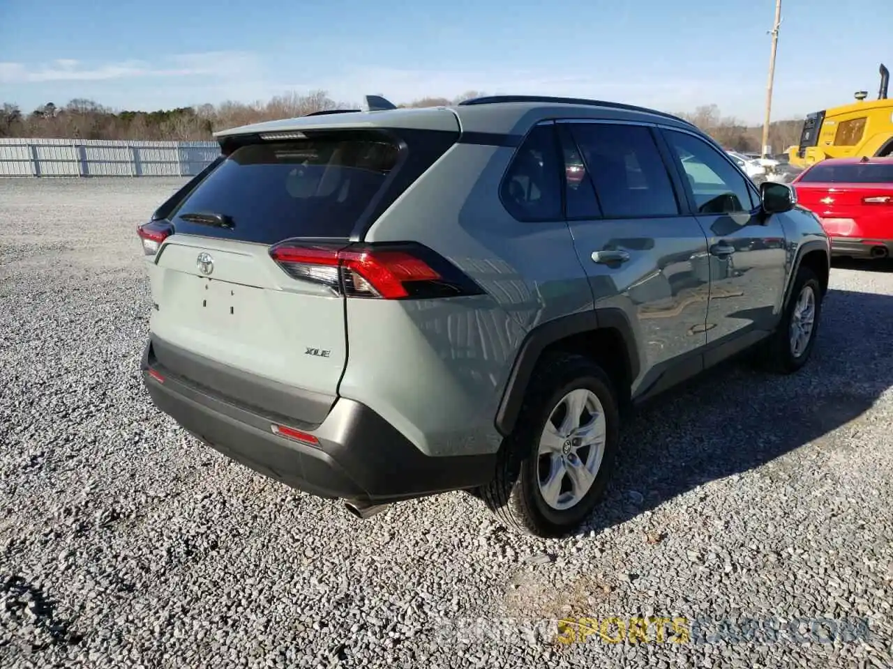 4 Photograph of a damaged car 2T3W1RFV5MW129951 TOYOTA RAV4 2021