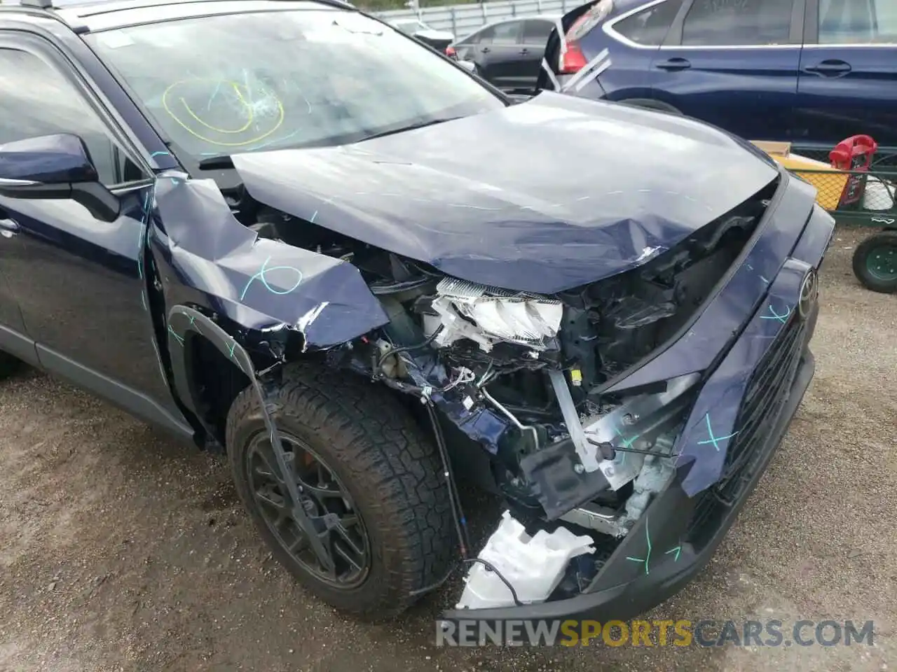 9 Photograph of a damaged car 2T3W1RFV5MW131036 TOYOTA RAV4 2021