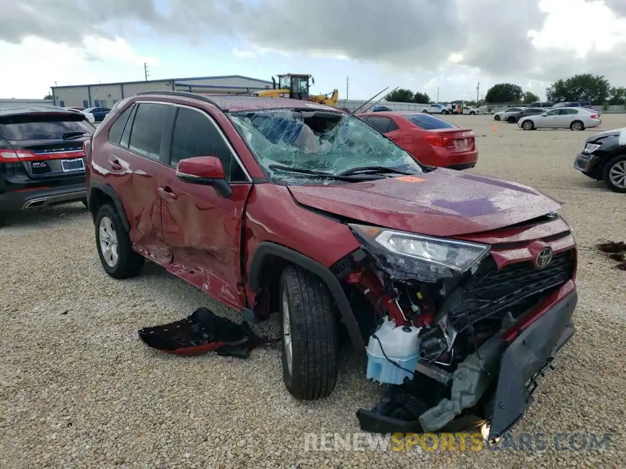 1 Photograph of a damaged car 2T3W1RFV5MW154896 TOYOTA RAV4 2021