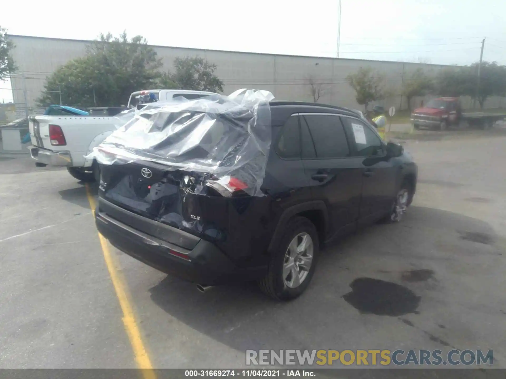 4 Photograph of a damaged car 2T3W1RFV5MW157619 TOYOTA RAV4 2021