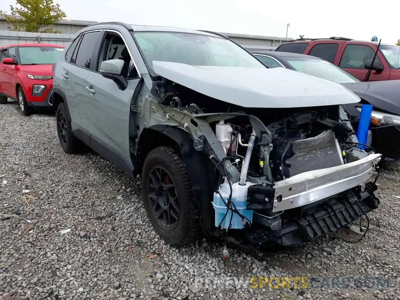 1 Photograph of a damaged car 2T3W1RFV5MW158575 TOYOTA RAV4 2021