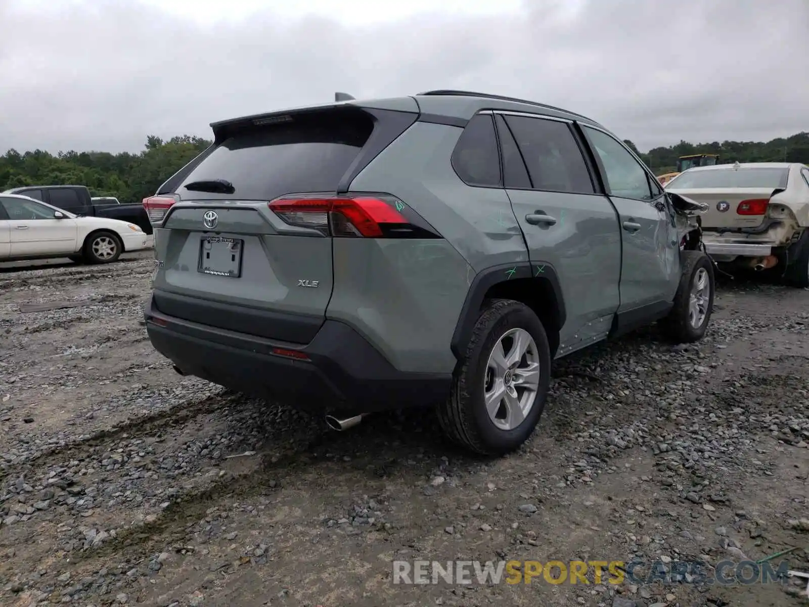 4 Photograph of a damaged car 2T3W1RFV5MW160553 TOYOTA RAV4 2021