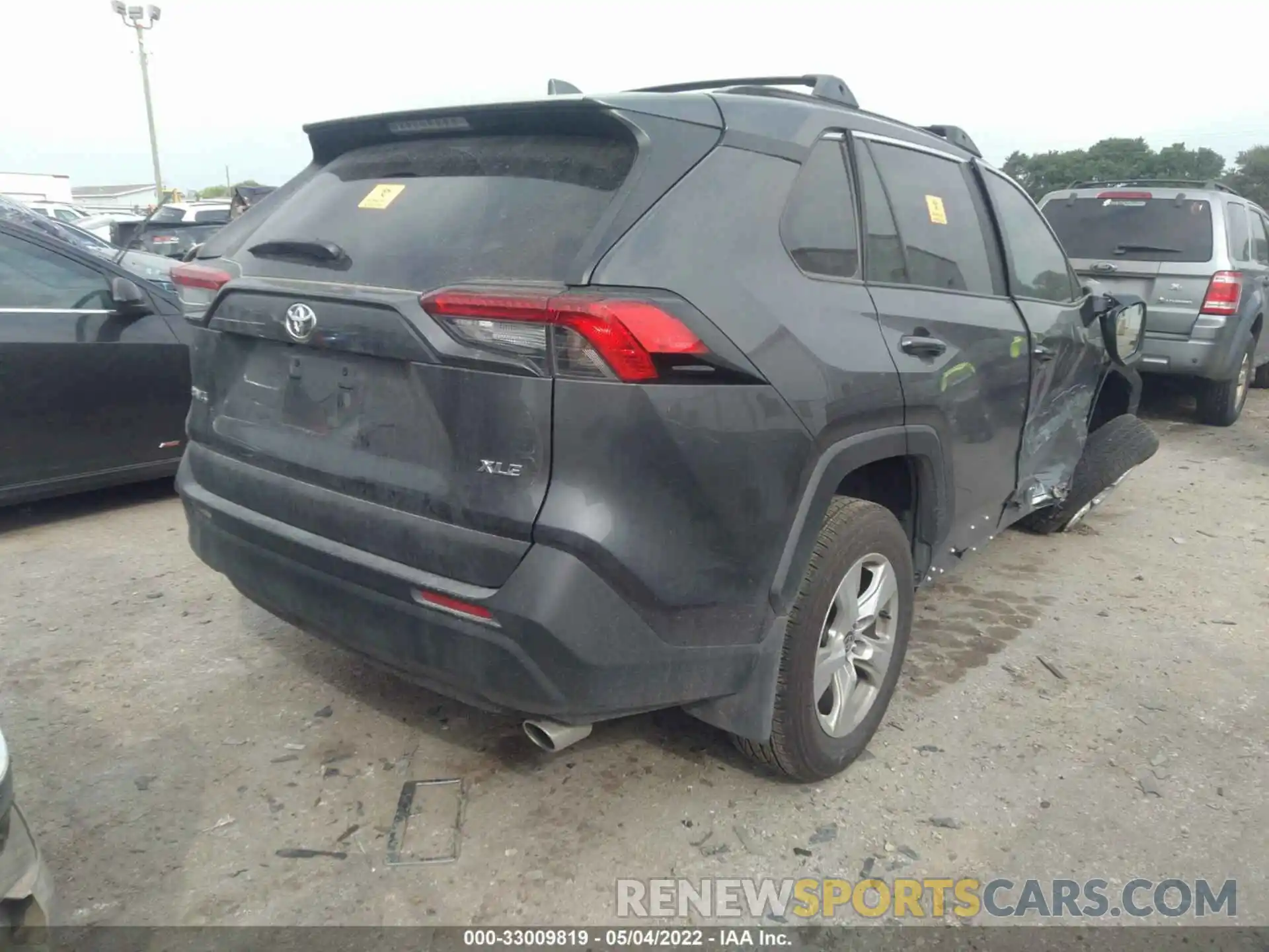 4 Photograph of a damaged car 2T3W1RFV5MW166952 TOYOTA RAV4 2021