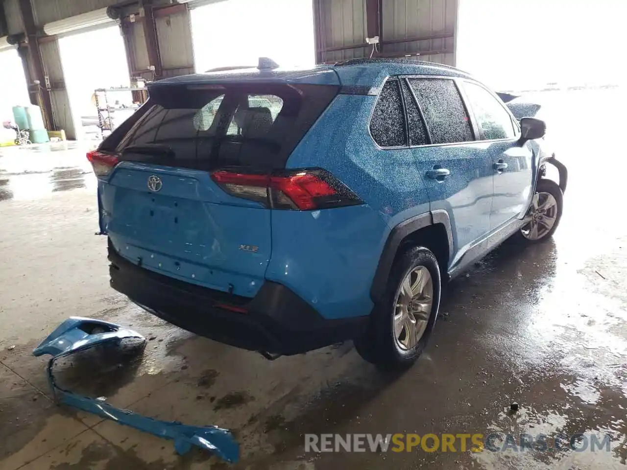 4 Photograph of a damaged car 2T3W1RFV5MW178714 TOYOTA RAV4 2021