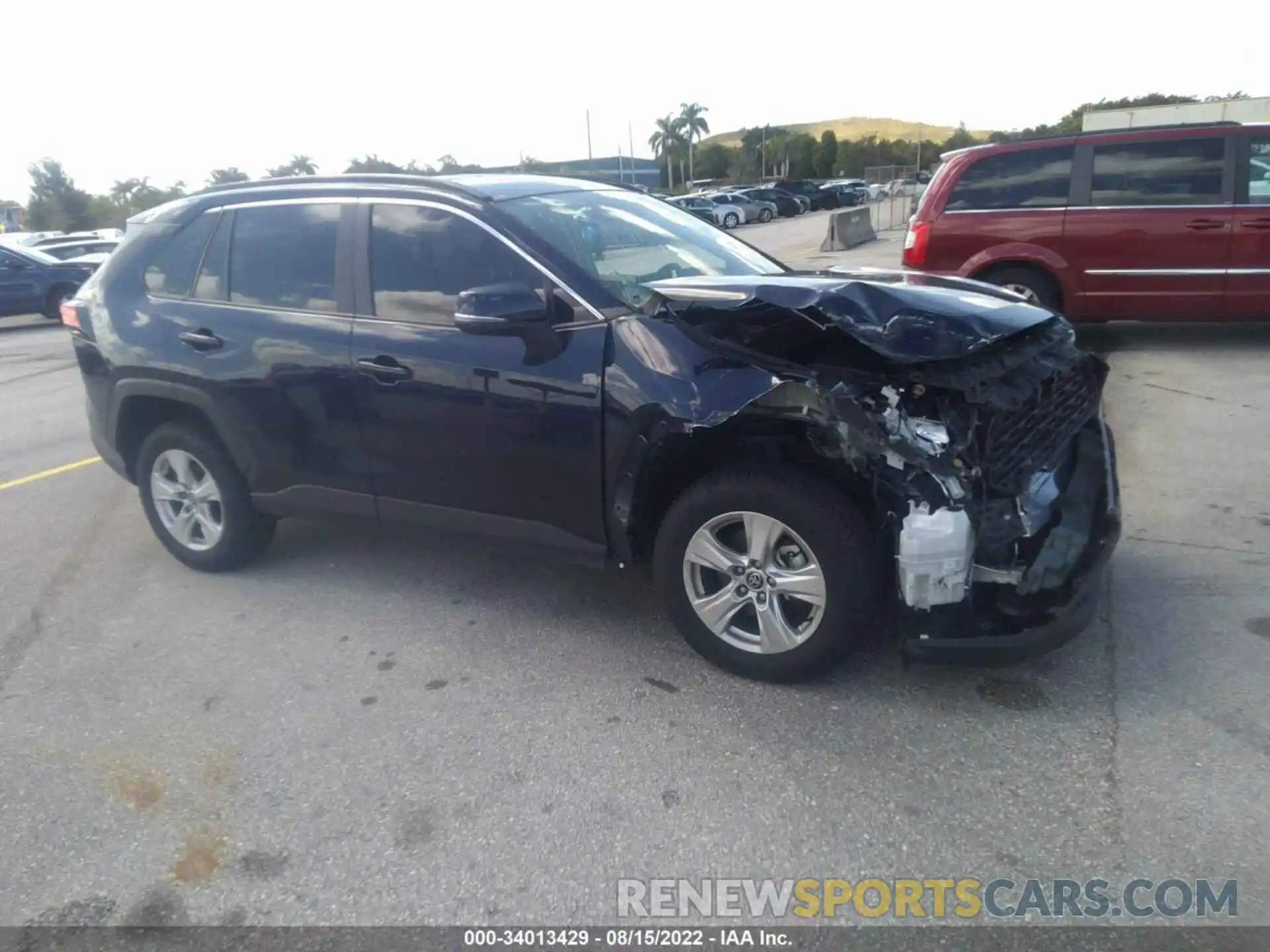 1 Photograph of a damaged car 2T3W1RFV5MW181094 TOYOTA RAV4 2021