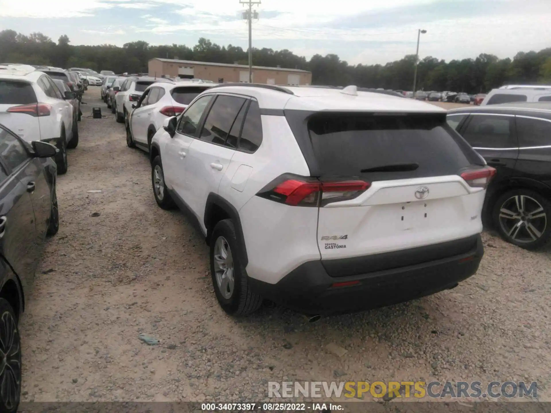 3 Photograph of a damaged car 2T3W1RFV6MC088165 TOYOTA RAV4 2021