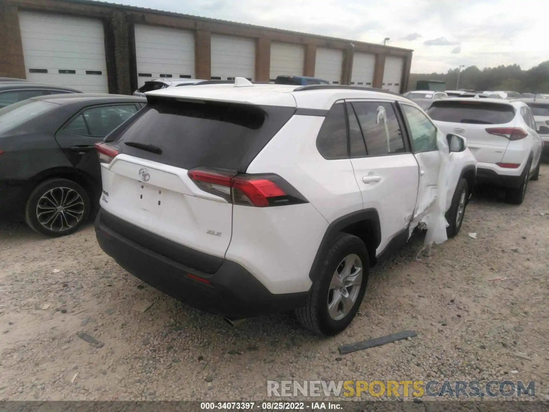 4 Photograph of a damaged car 2T3W1RFV6MC088165 TOYOTA RAV4 2021