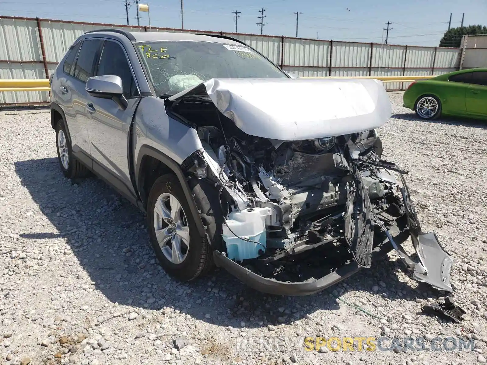 1 Photograph of a damaged car 2T3W1RFV6MC094130 TOYOTA RAV4 2021