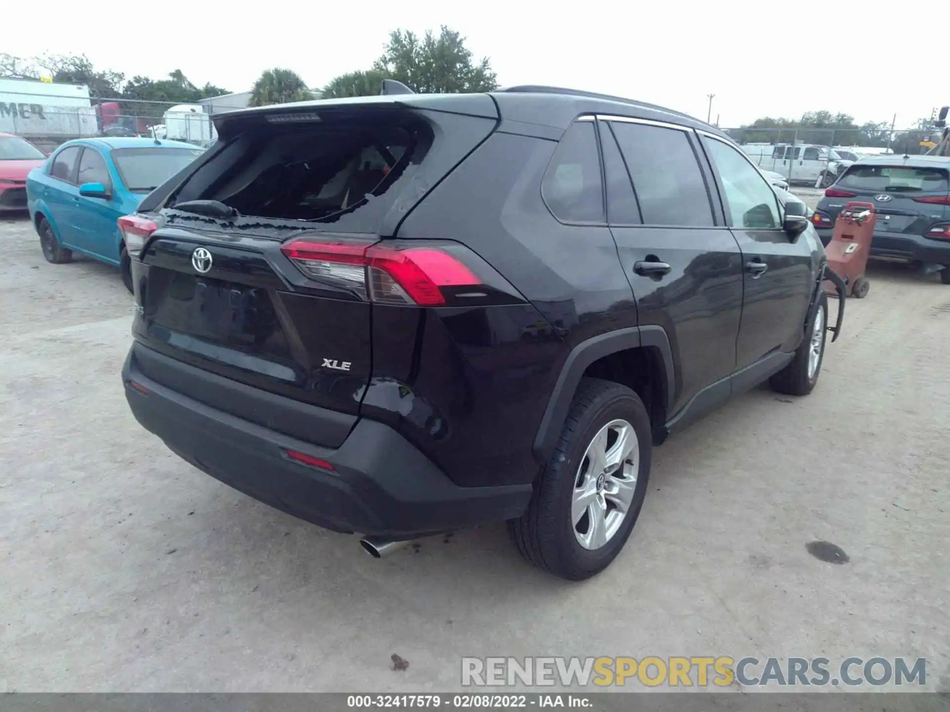 4 Photograph of a damaged car 2T3W1RFV6MC097237 TOYOTA RAV4 2021