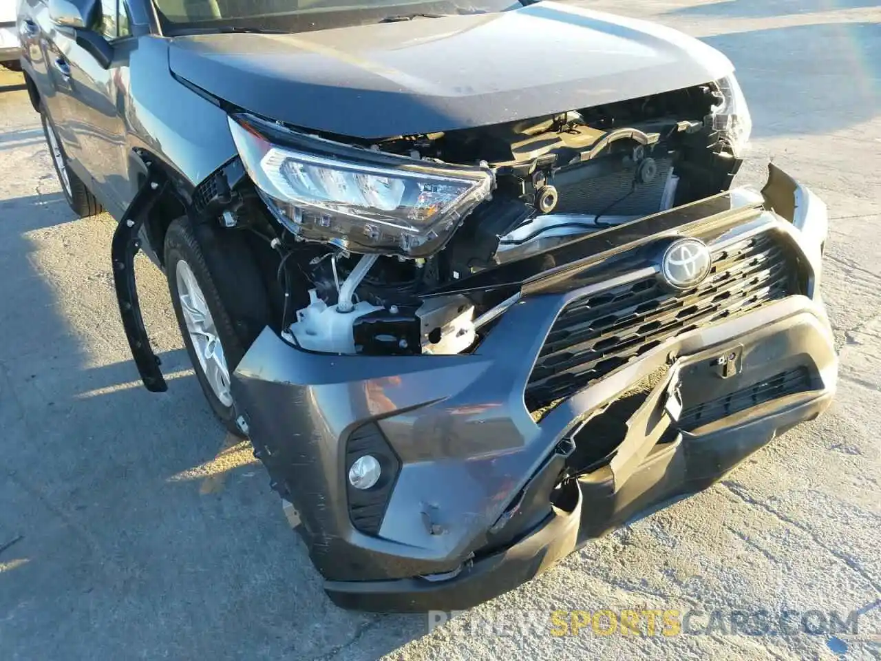 9 Photograph of a damaged car 2T3W1RFV6MC099943 TOYOTA RAV4 2021