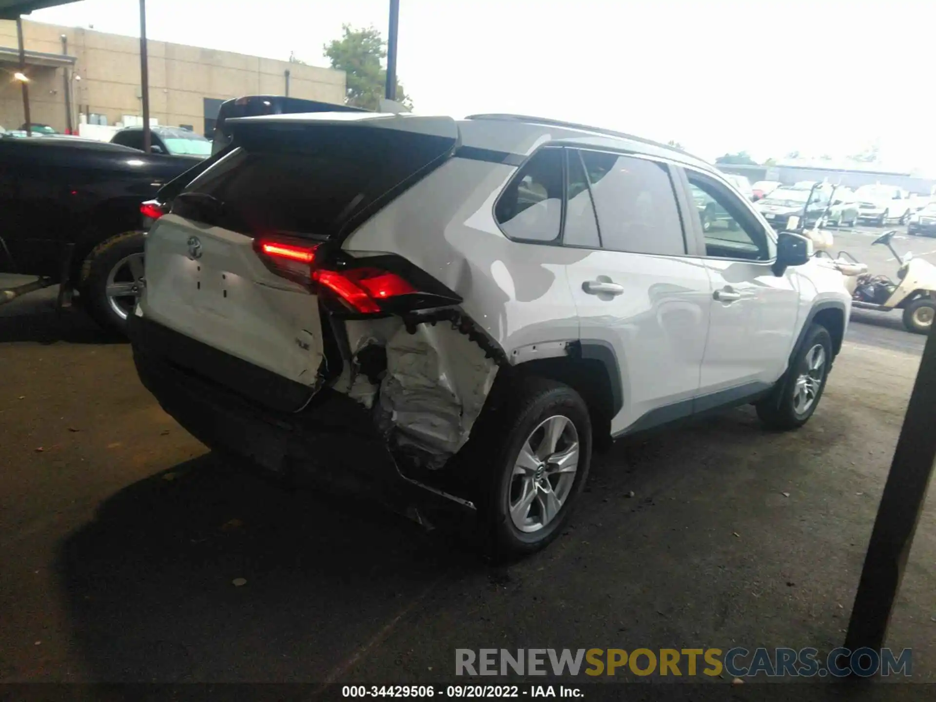 4 Photograph of a damaged car 2T3W1RFV6MC104591 TOYOTA RAV4 2021