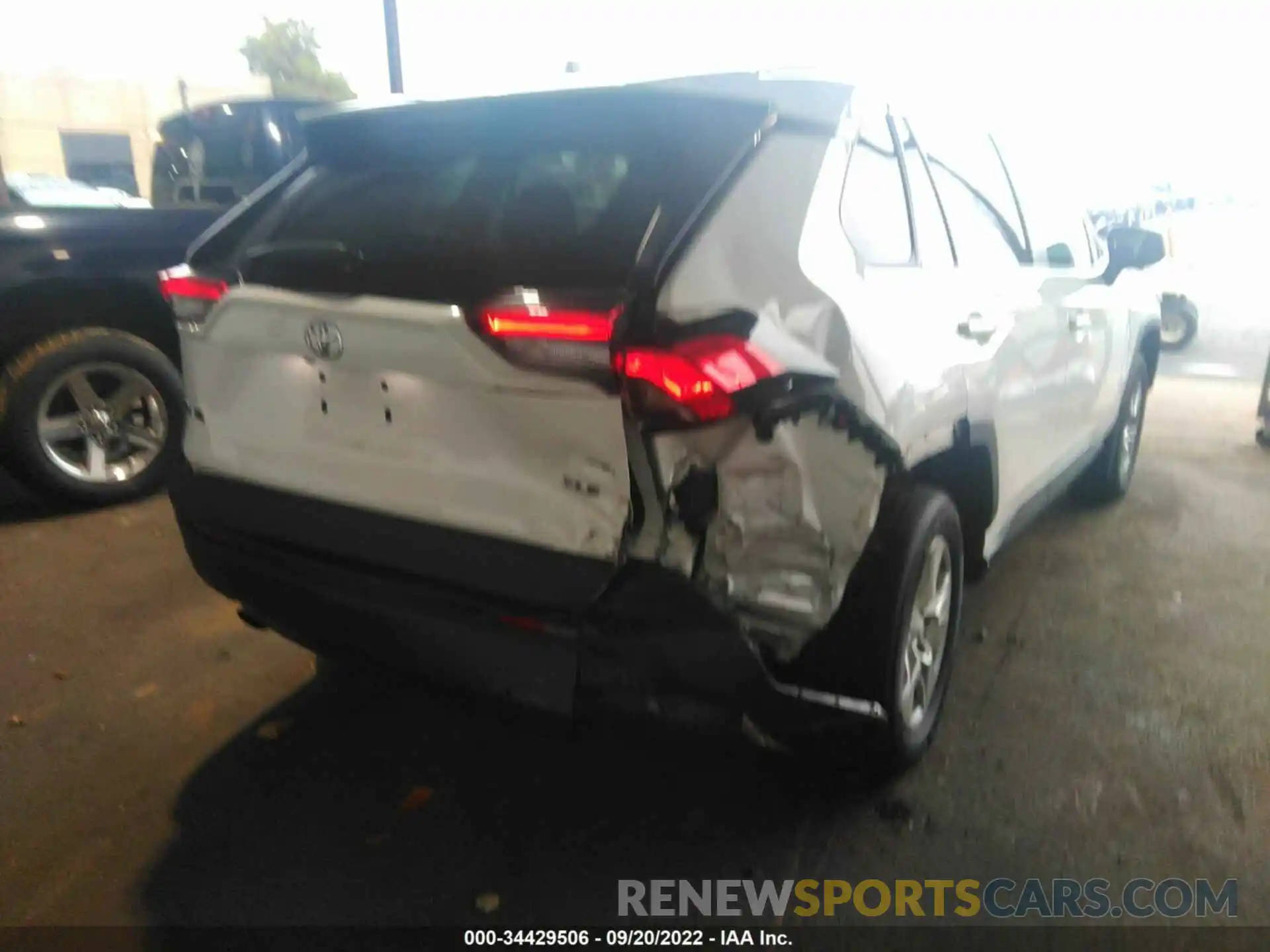 6 Photograph of a damaged car 2T3W1RFV6MC104591 TOYOTA RAV4 2021