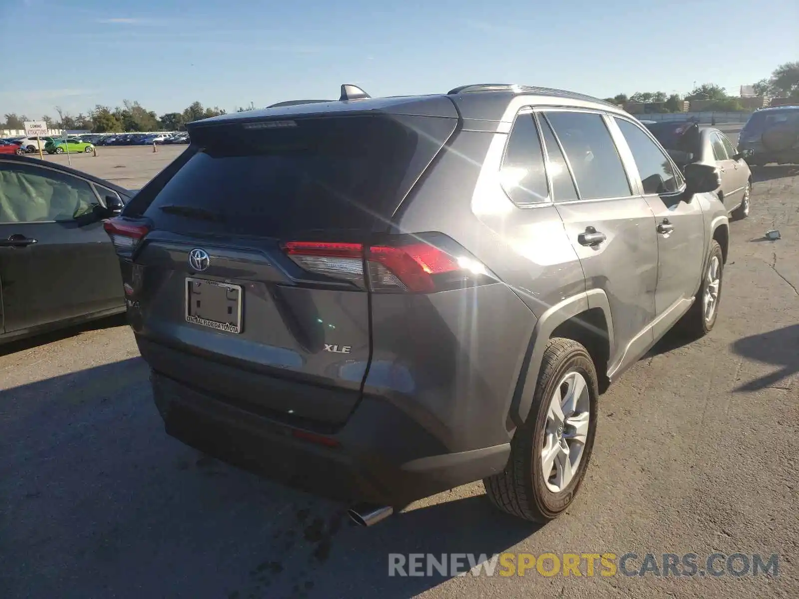 4 Photograph of a damaged car 2T3W1RFV6MC105417 TOYOTA RAV4 2021