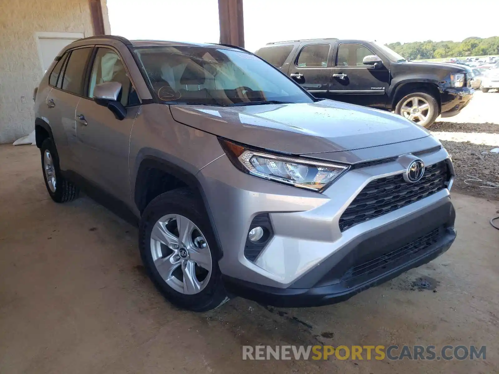 1 Photograph of a damaged car 2T3W1RFV6MC107460 TOYOTA RAV4 2021