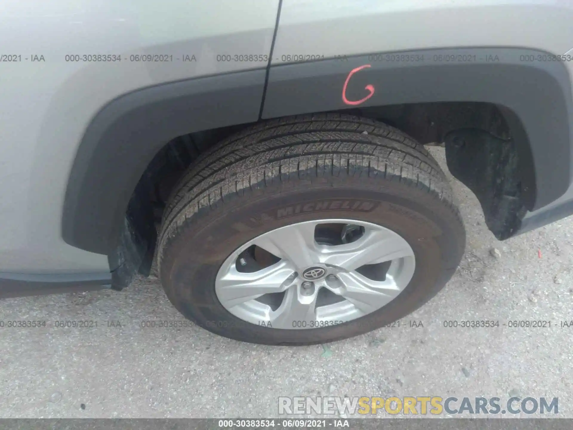 13 Photograph of a damaged car 2T3W1RFV6MC111346 TOYOTA RAV4 2021