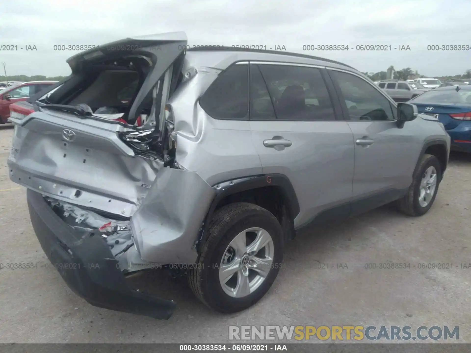 4 Photograph of a damaged car 2T3W1RFV6MC111346 TOYOTA RAV4 2021