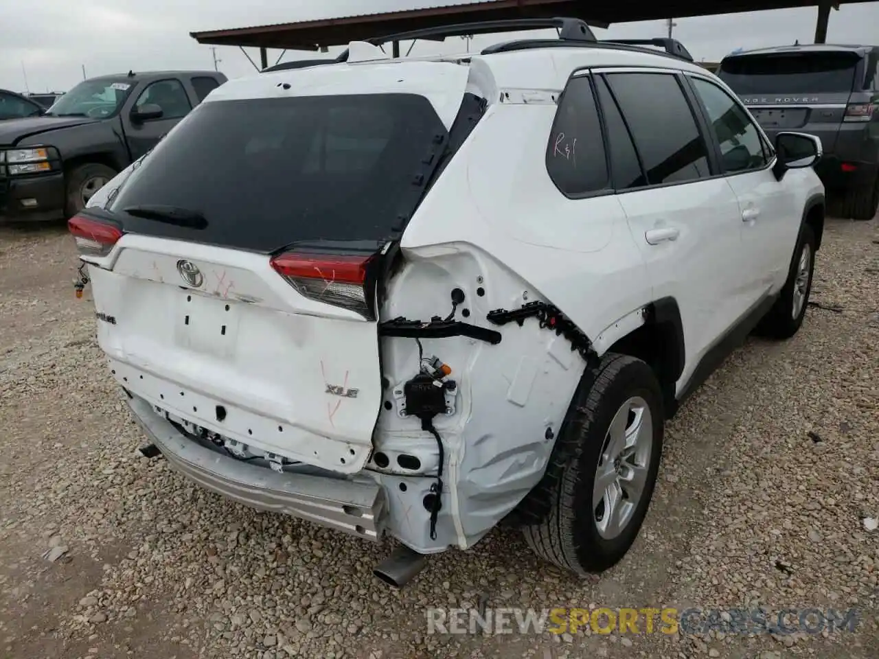 4 Photograph of a damaged car 2T3W1RFV6MC113890 TOYOTA RAV4 2021