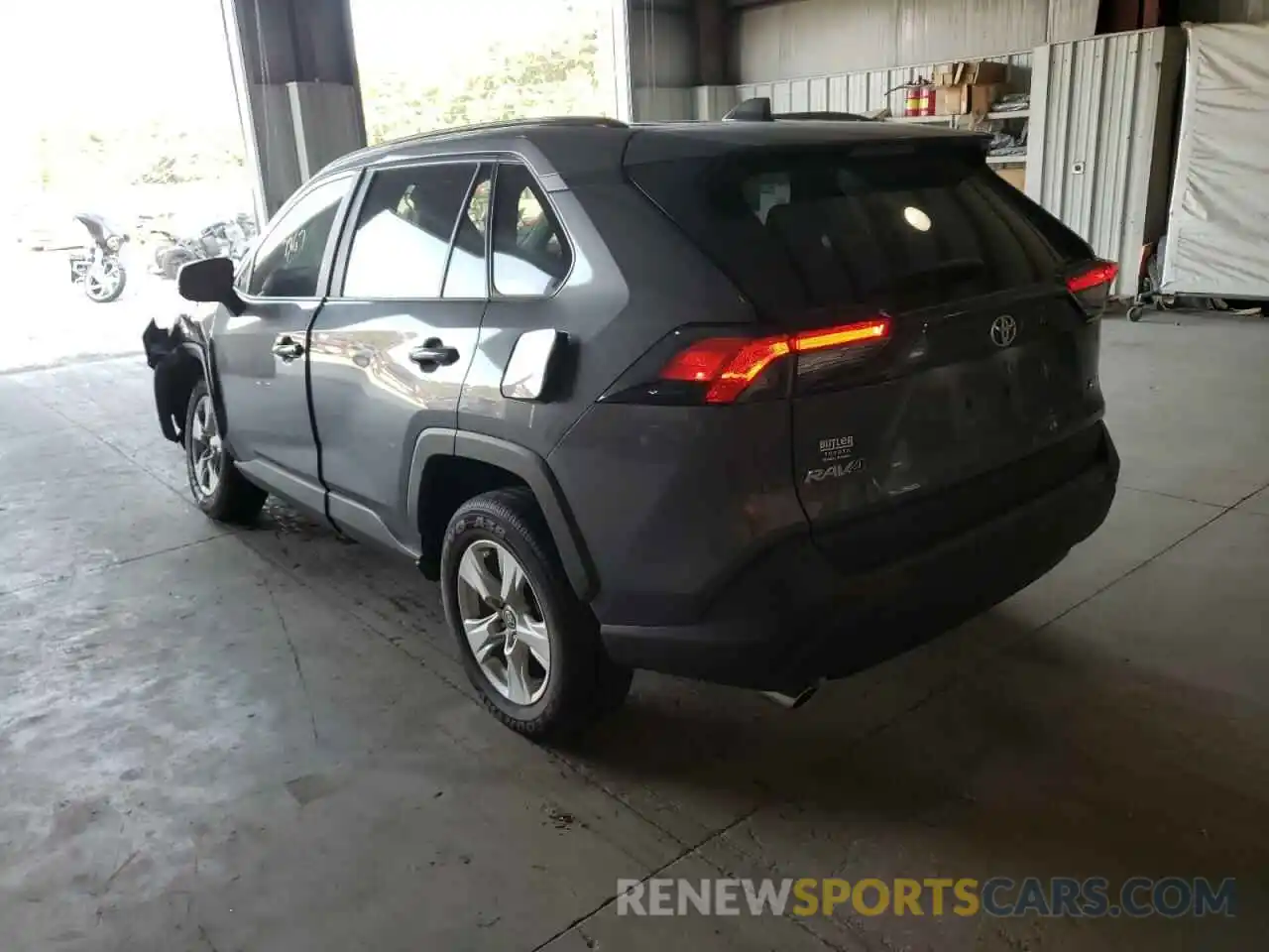 3 Photograph of a damaged car 2T3W1RFV6MC117504 TOYOTA RAV4 2021