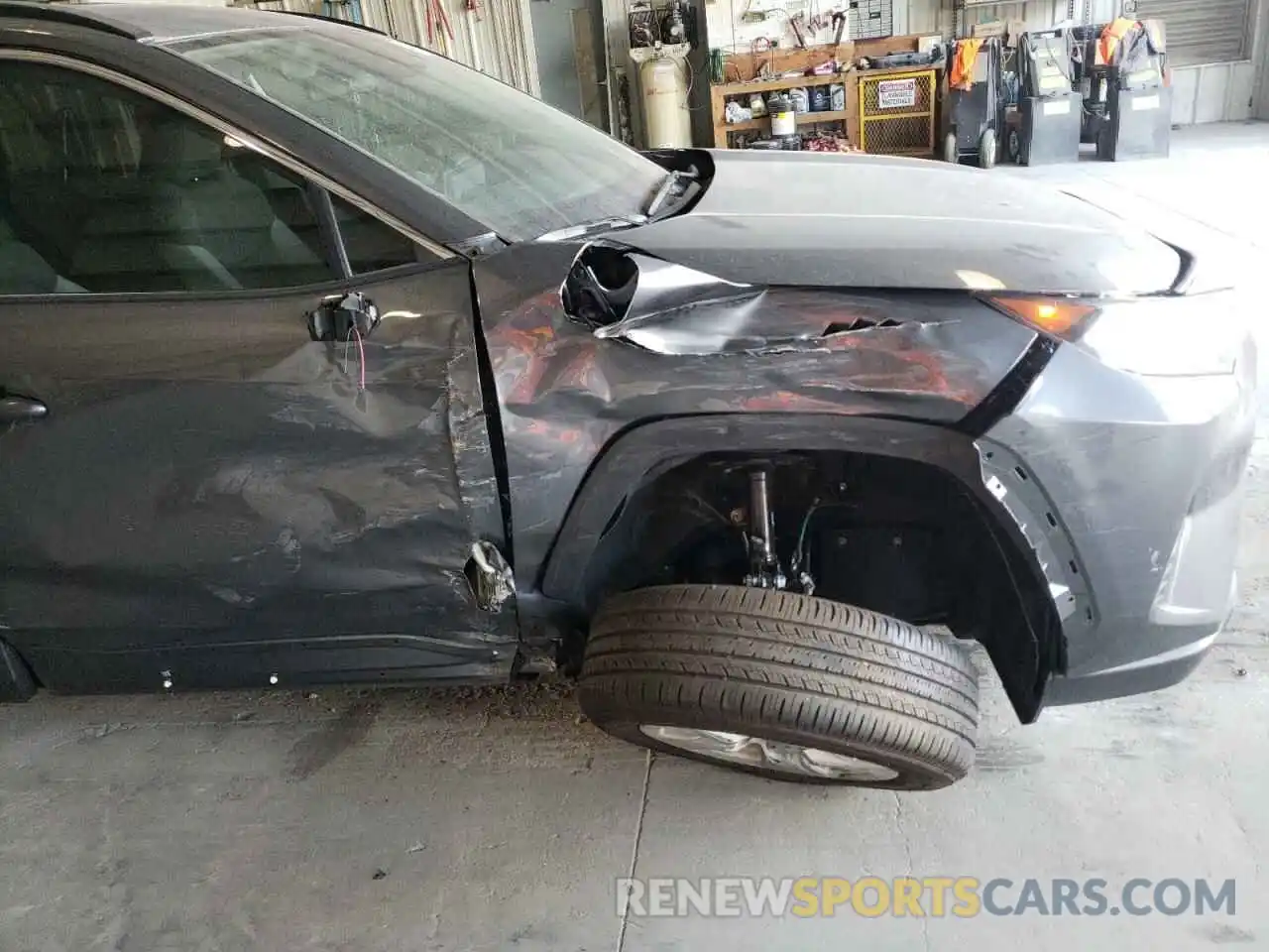 9 Photograph of a damaged car 2T3W1RFV6MC117504 TOYOTA RAV4 2021