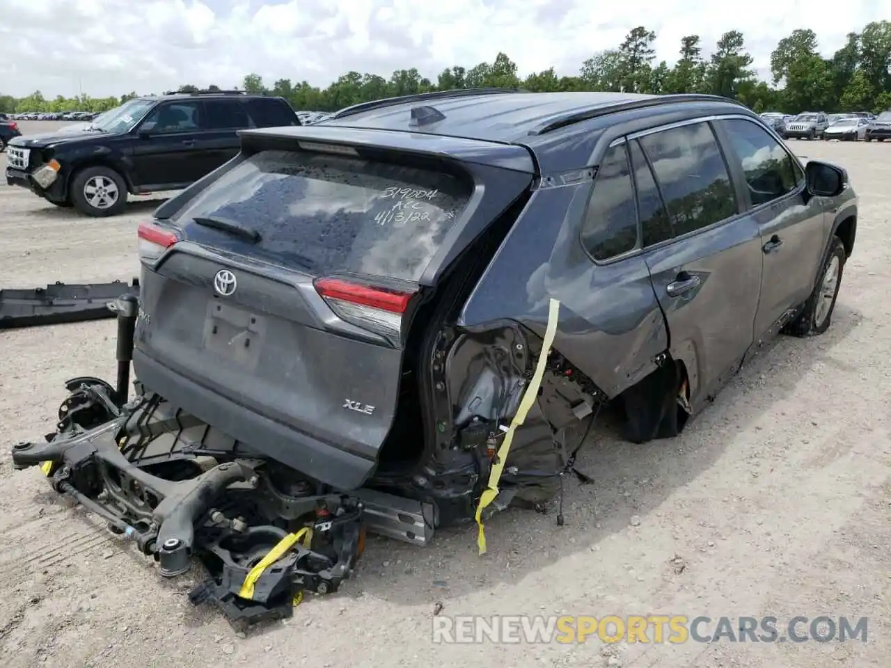 4 Photograph of a damaged car 2T3W1RFV6MC119270 TOYOTA RAV4 2021