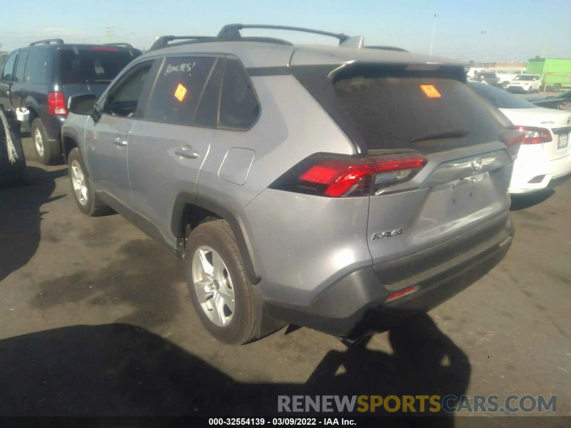 3 Photograph of a damaged car 2T3W1RFV6MC120046 TOYOTA RAV4 2021