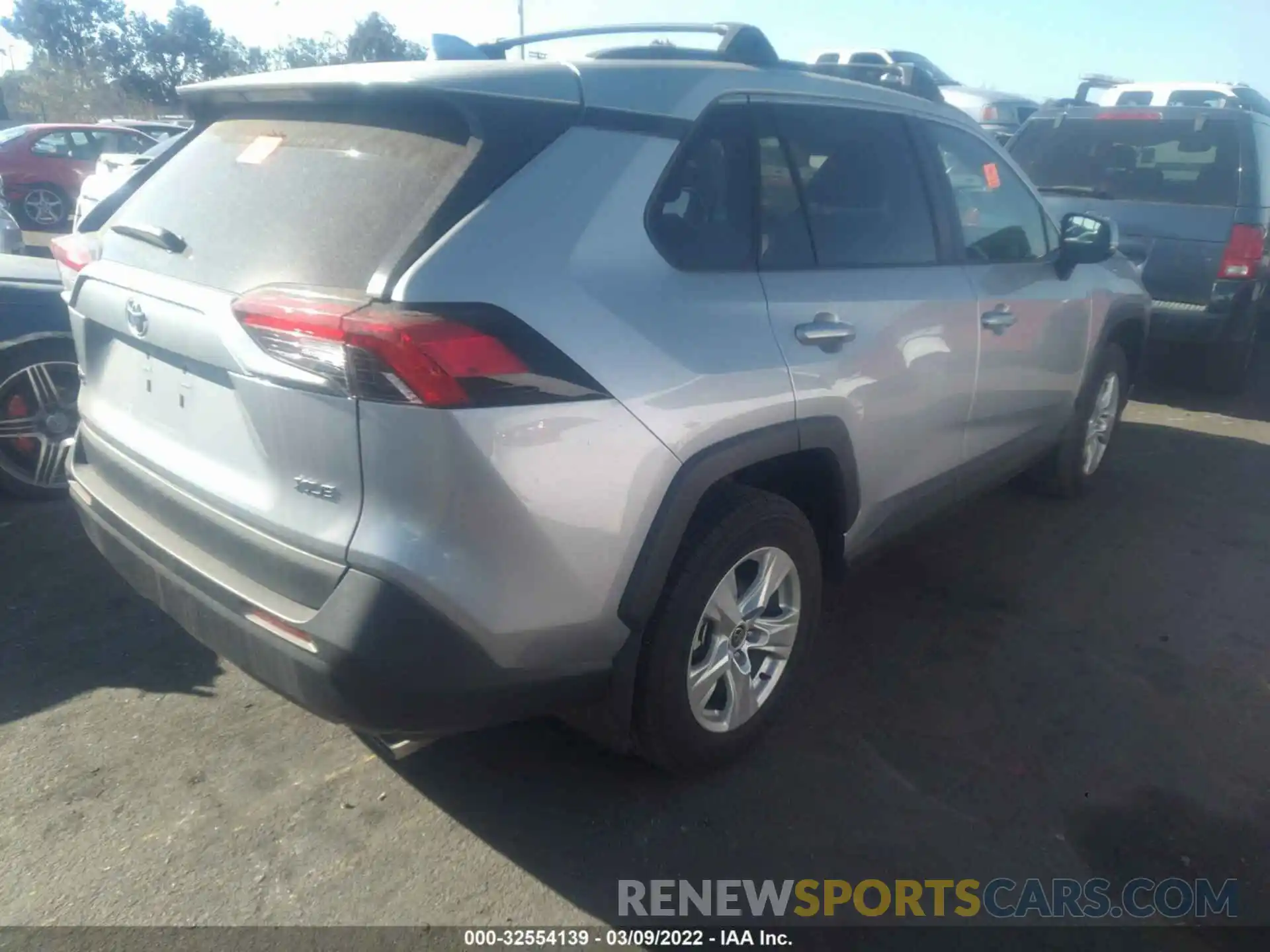 4 Photograph of a damaged car 2T3W1RFV6MC120046 TOYOTA RAV4 2021