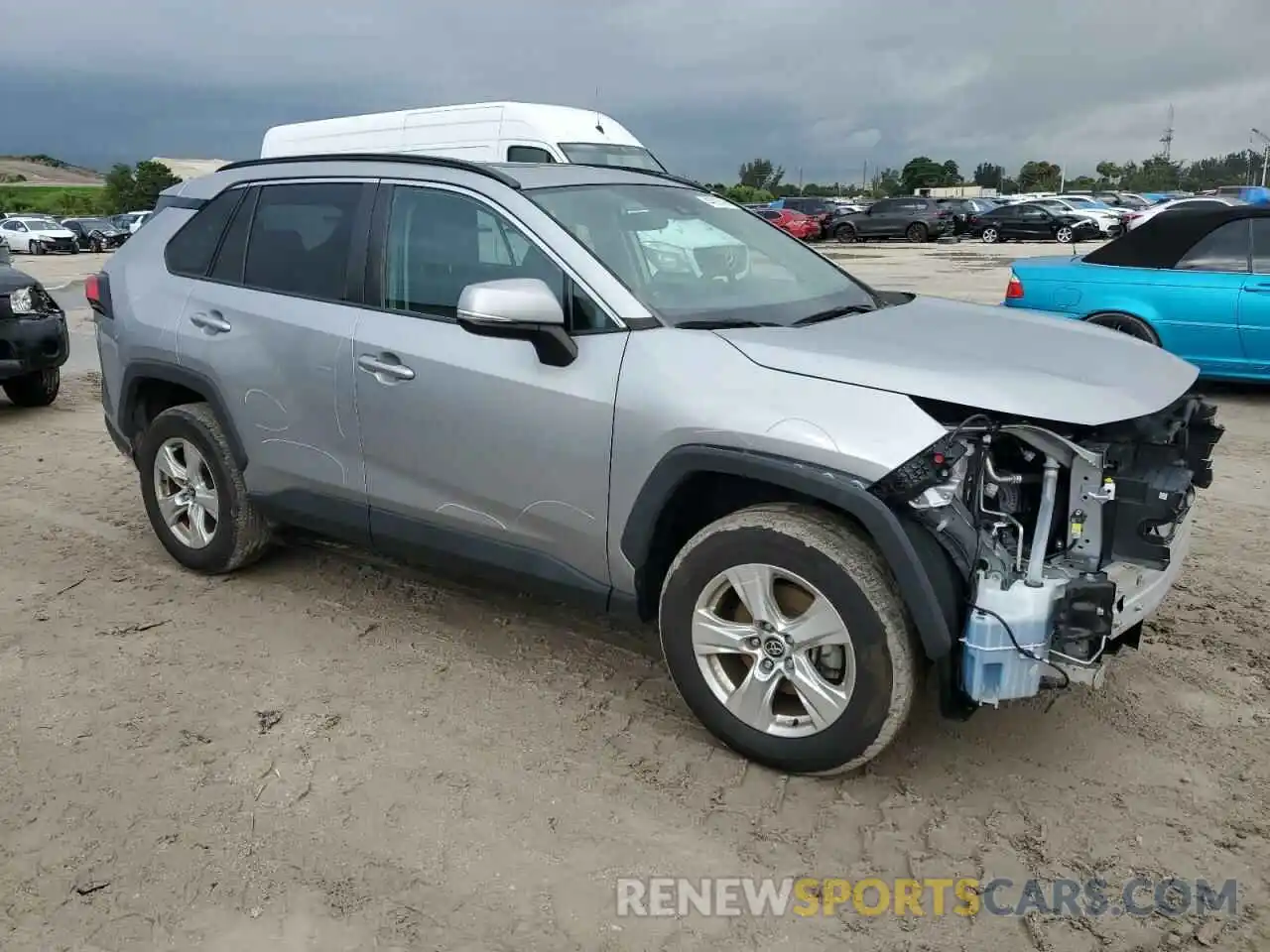 4 Photograph of a damaged car 2T3W1RFV6MC126283 TOYOTA RAV4 2021