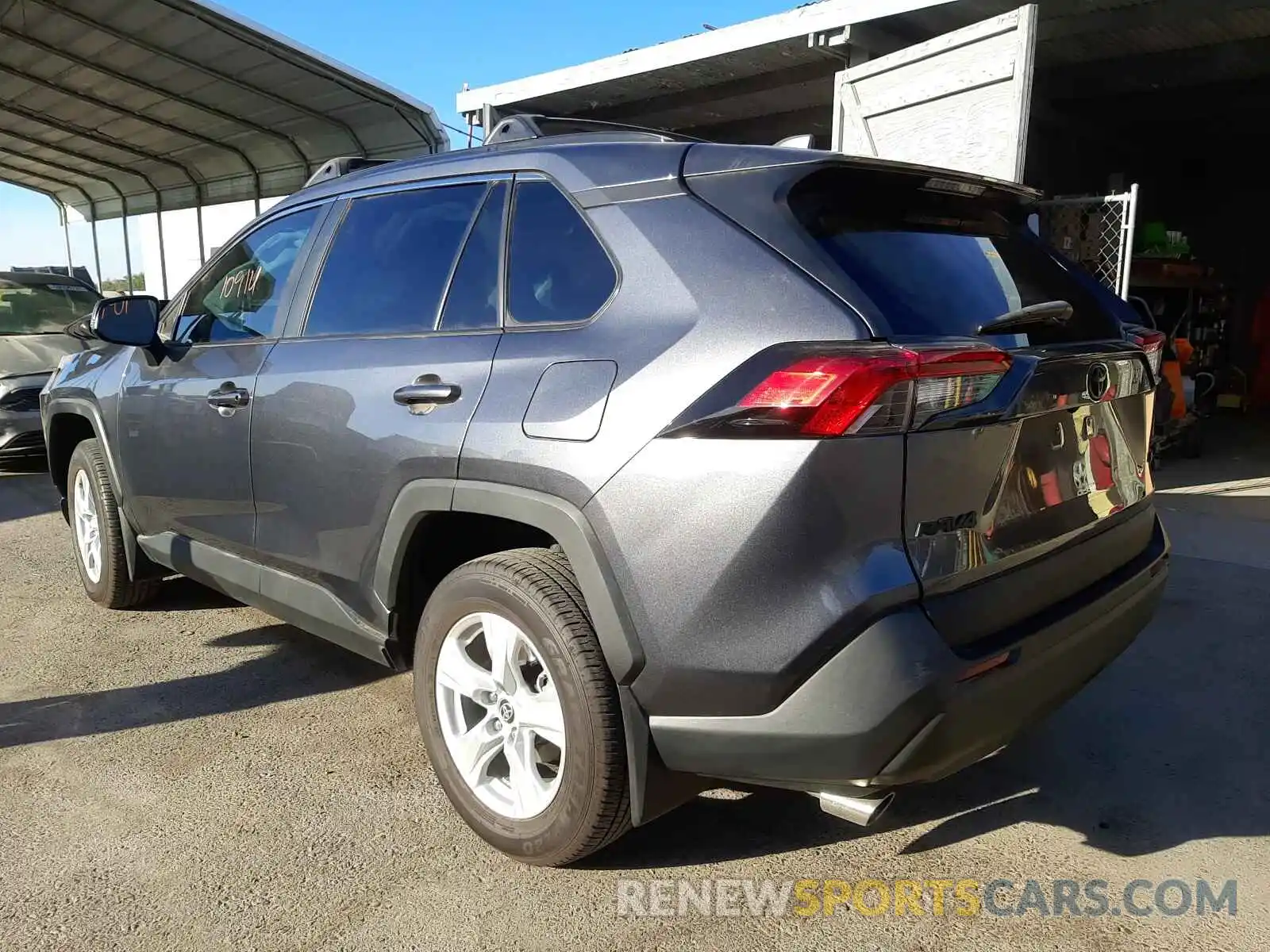 3 Photograph of a damaged car 2T3W1RFV6MC133492 TOYOTA RAV4 2021