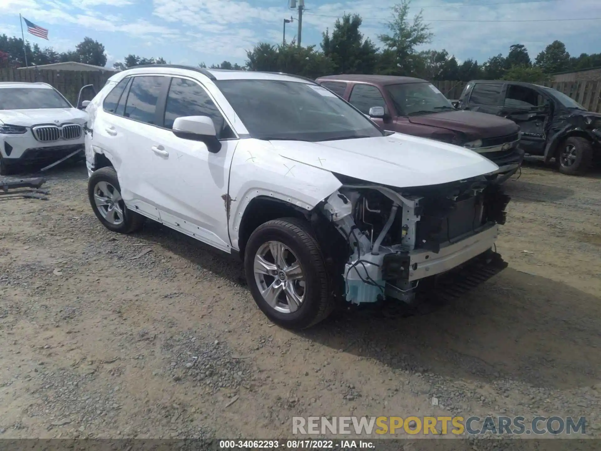 1 Photograph of a damaged car 2T3W1RFV6MC168016 TOYOTA RAV4 2021