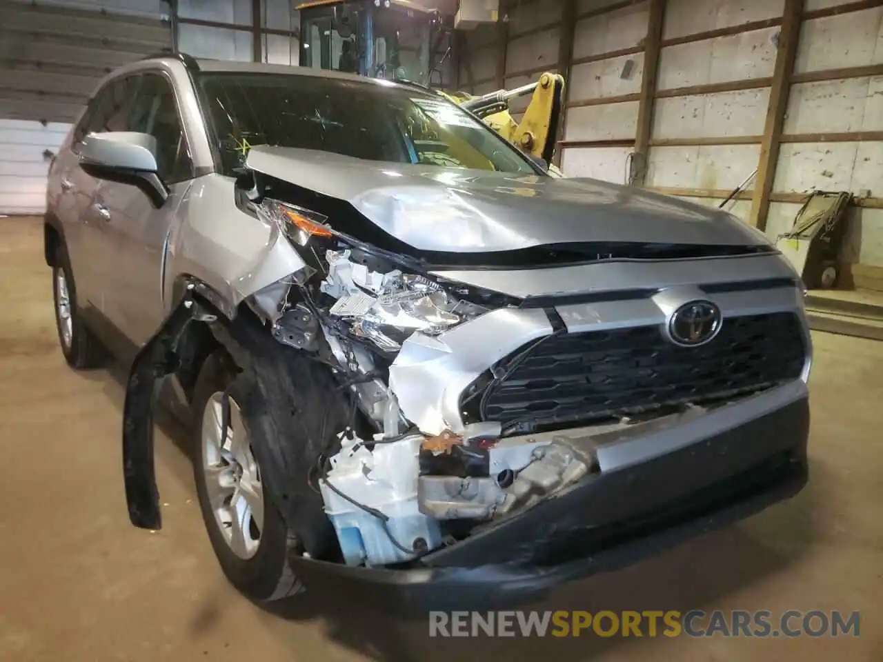 9 Photograph of a damaged car 2T3W1RFV6MW107313 TOYOTA RAV4 2021