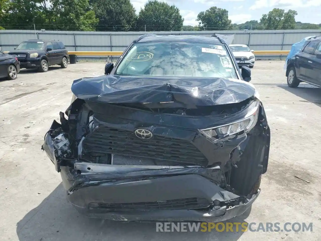 9 Photograph of a damaged car 2T3W1RFV6MW113144 TOYOTA RAV4 2021