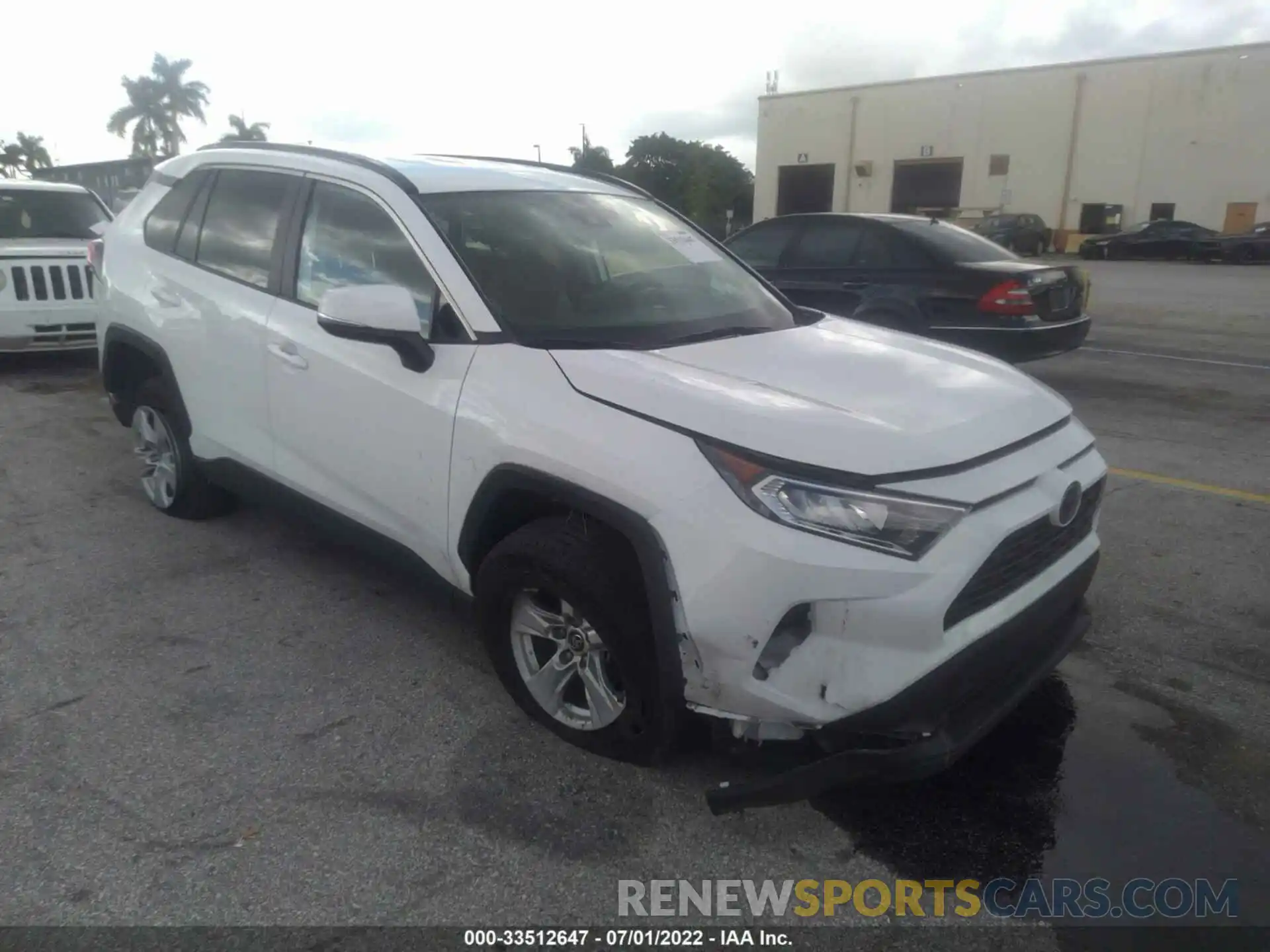 1 Photograph of a damaged car 2T3W1RFV6MW118747 TOYOTA RAV4 2021