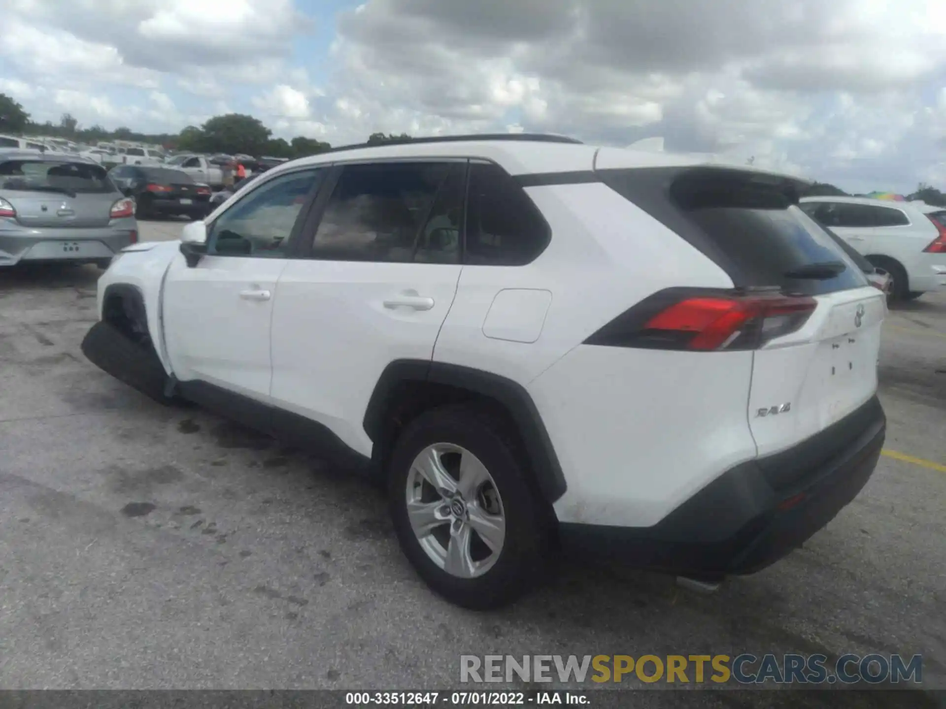 3 Photograph of a damaged car 2T3W1RFV6MW118747 TOYOTA RAV4 2021