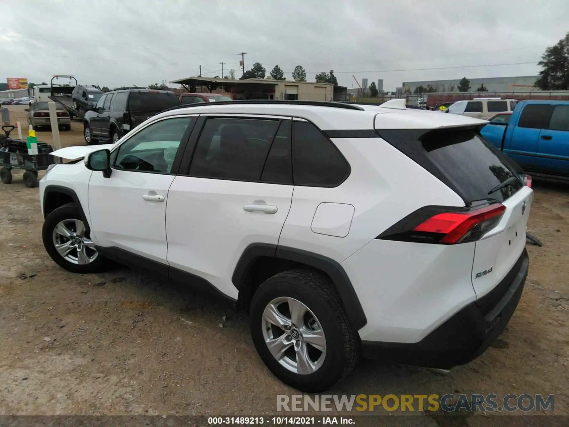 3 Photograph of a damaged car 2T3W1RFV6MW119168 TOYOTA RAV4 2021