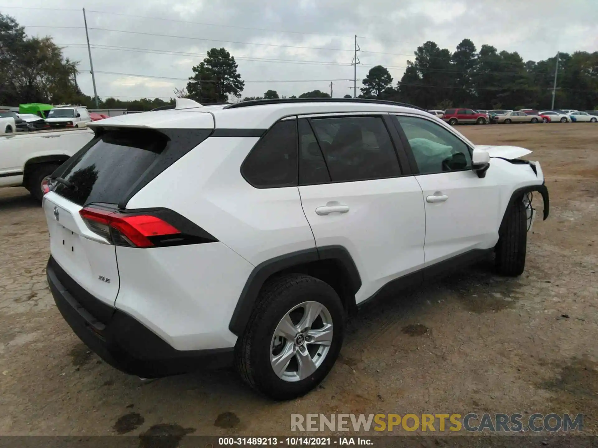 4 Photograph of a damaged car 2T3W1RFV6MW119168 TOYOTA RAV4 2021