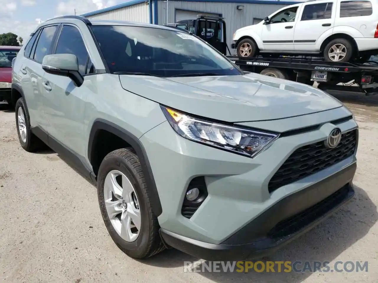 1 Фотография поврежденного автомобиля 2T3W1RFV6MW120210 TOYOTA RAV4 2021