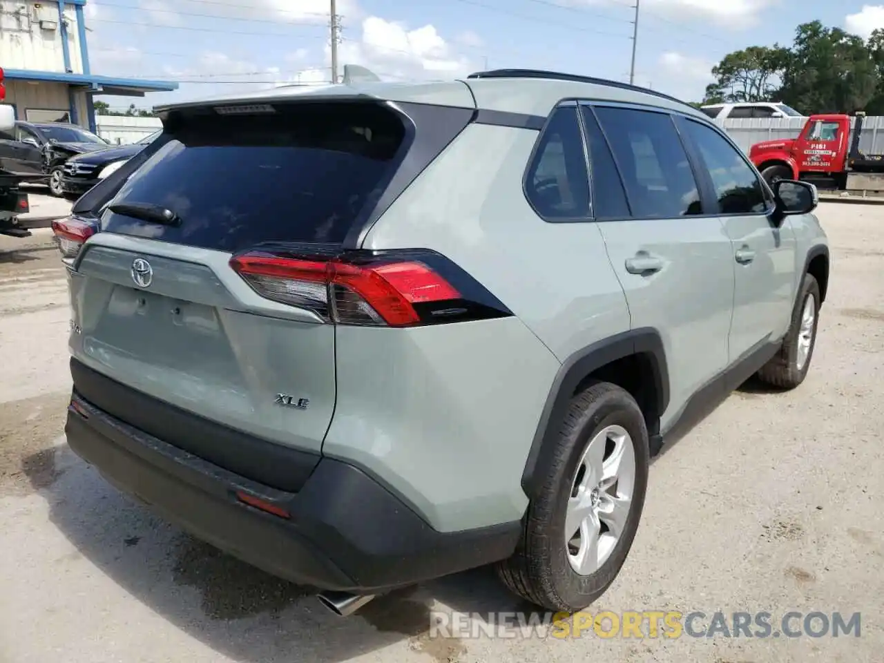 4 Photograph of a damaged car 2T3W1RFV6MW120210 TOYOTA RAV4 2021