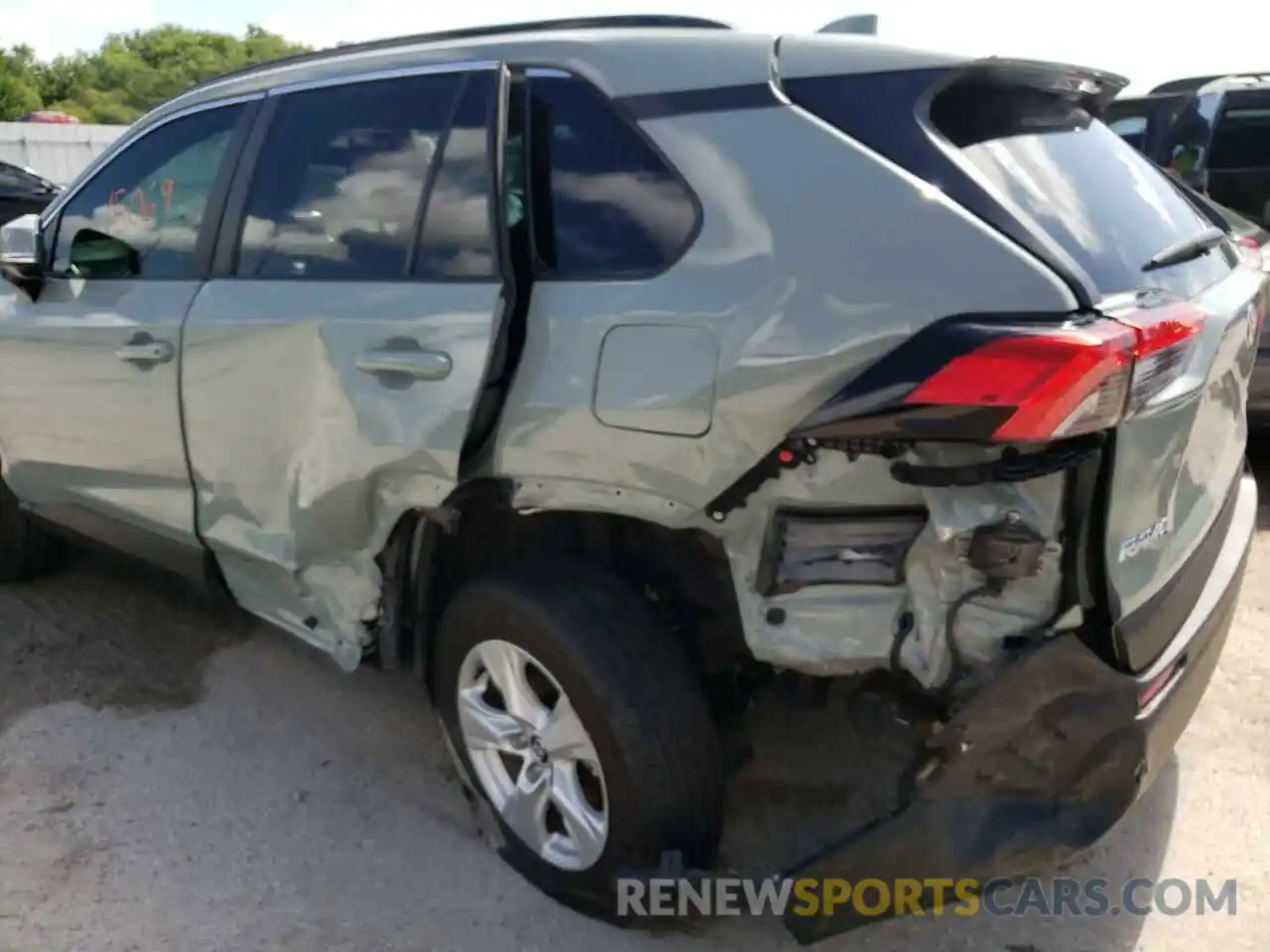 9 Photograph of a damaged car 2T3W1RFV6MW120210 TOYOTA RAV4 2021