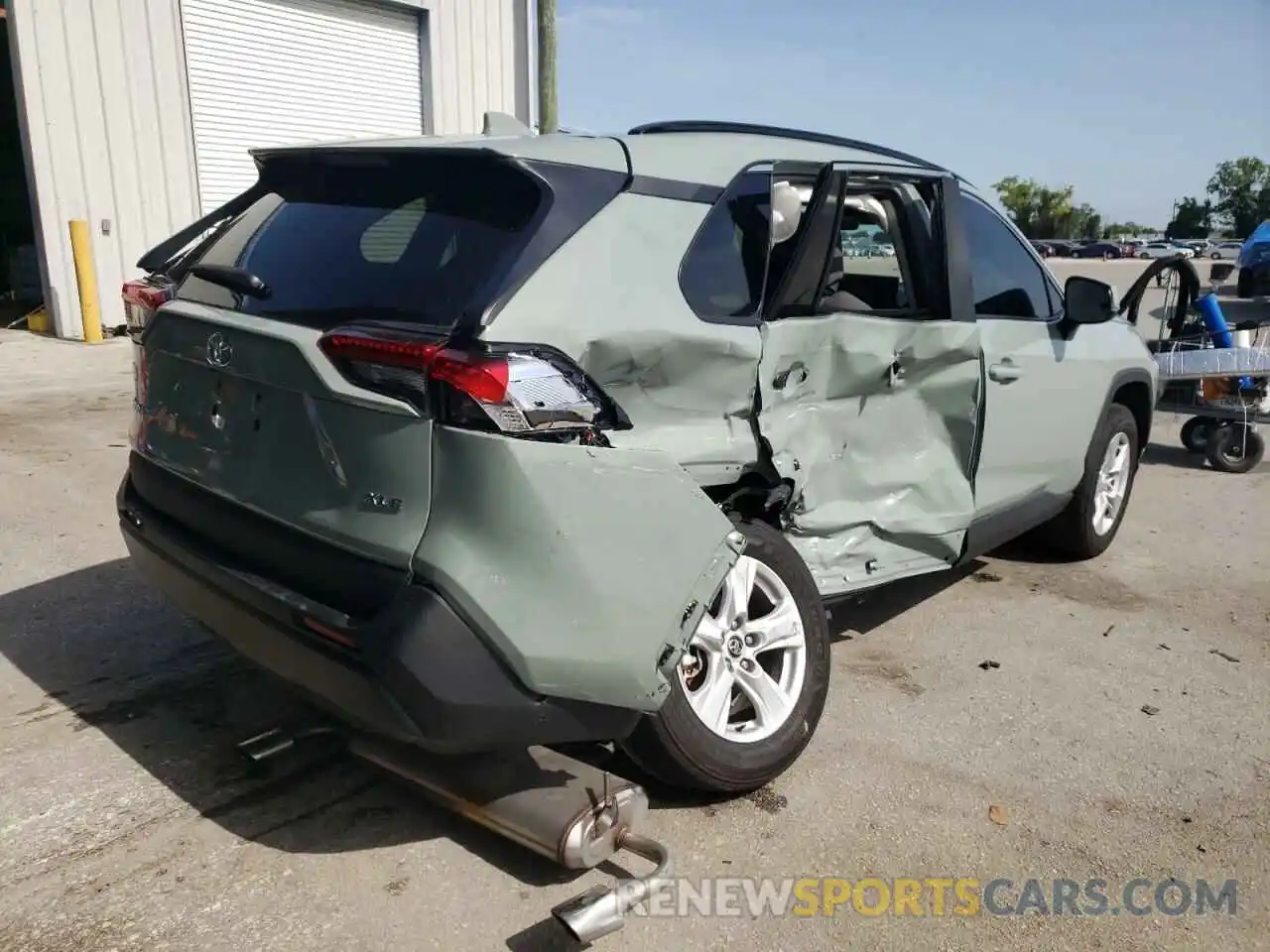 4 Photograph of a damaged car 2T3W1RFV6MW120269 TOYOTA RAV4 2021