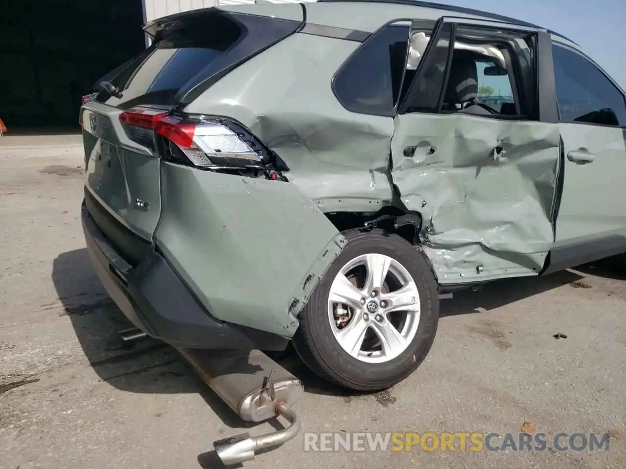 9 Photograph of a damaged car 2T3W1RFV6MW120269 TOYOTA RAV4 2021