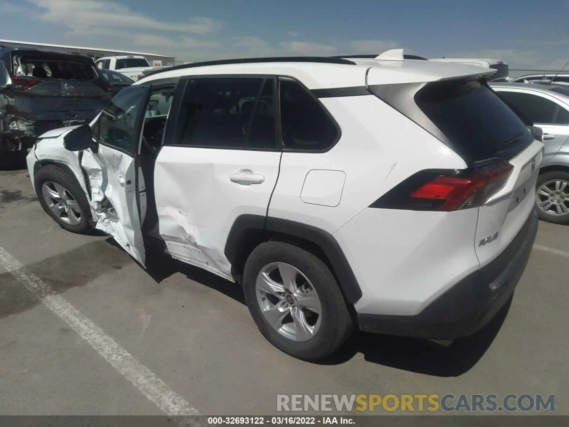 3 Photograph of a damaged car 2T3W1RFV6MW124757 TOYOTA RAV4 2021