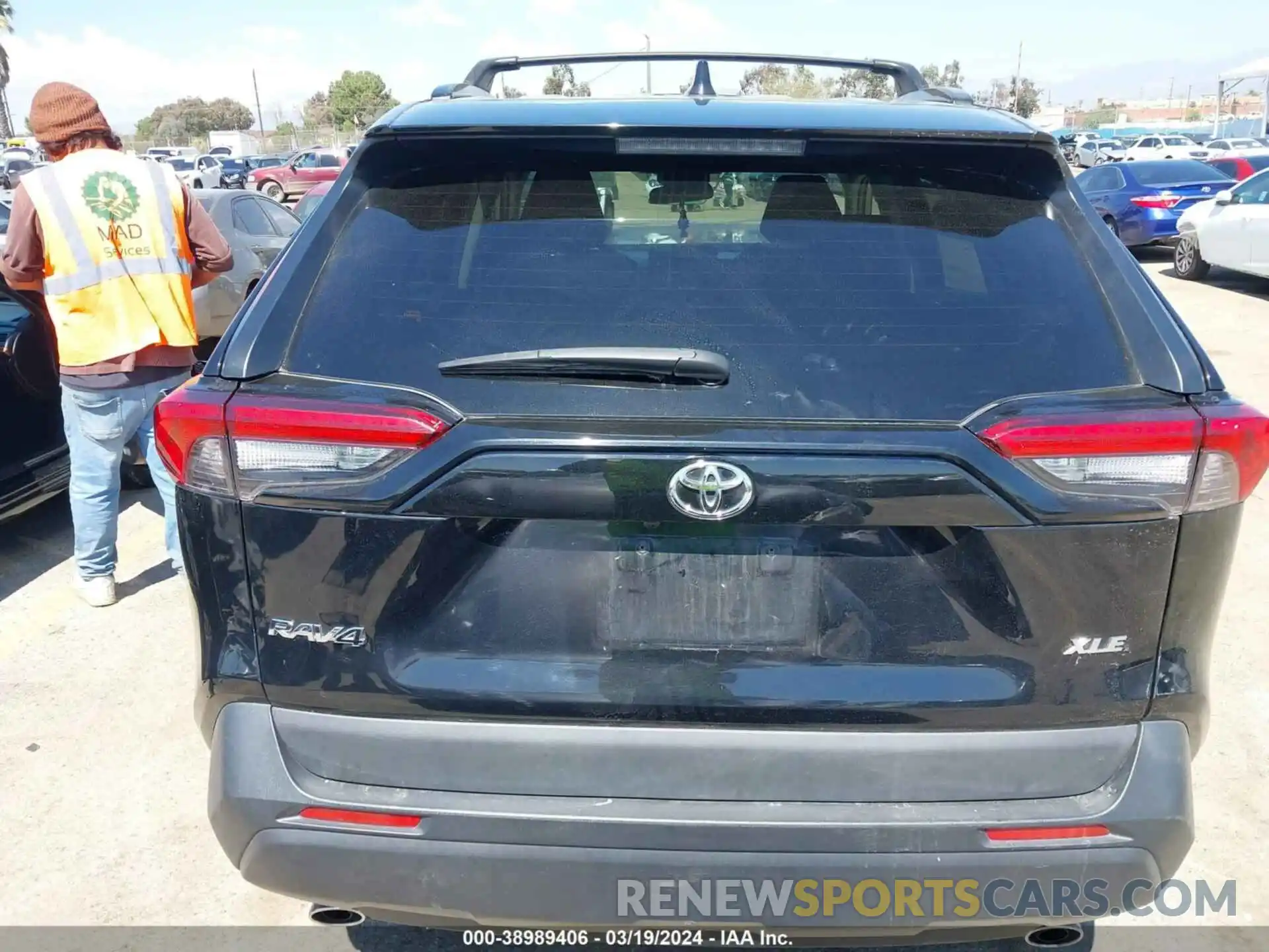 17 Photograph of a damaged car 2T3W1RFV6MW128064 TOYOTA RAV4 2021