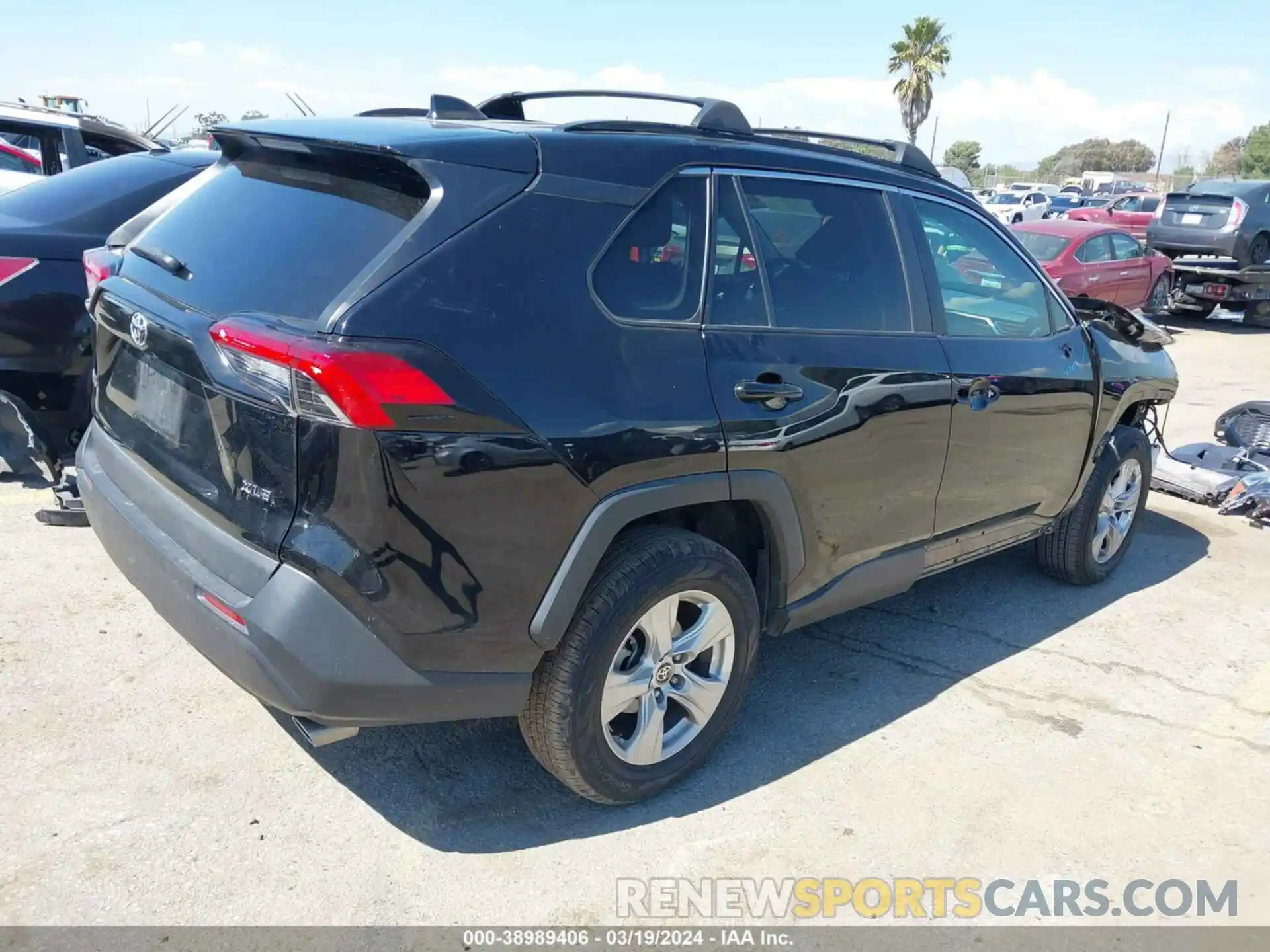 4 Photograph of a damaged car 2T3W1RFV6MW128064 TOYOTA RAV4 2021