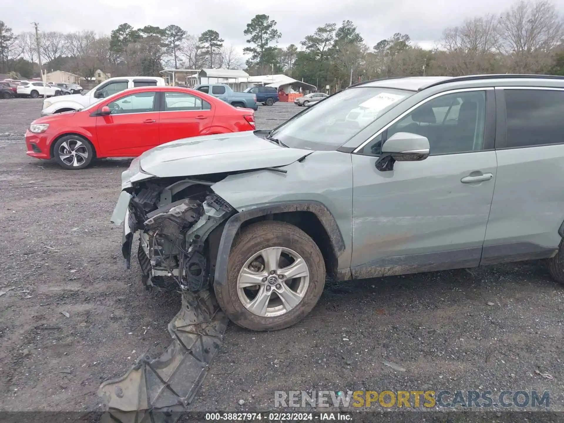 6 Photograph of a damaged car 2T3W1RFV6MW129084 TOYOTA RAV4 2021