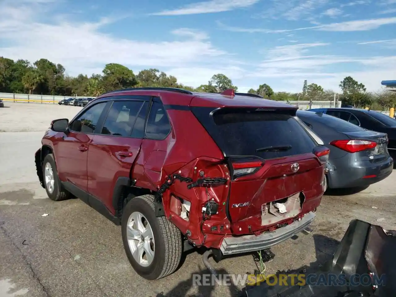 3 Photograph of a damaged car 2T3W1RFV6MW141347 TOYOTA RAV4 2021